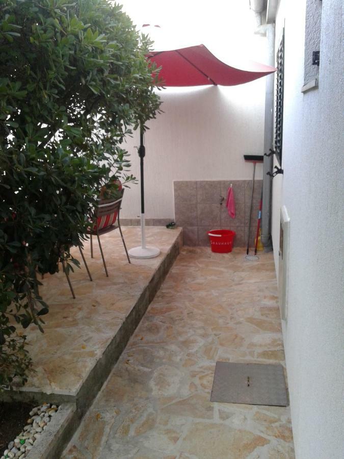 Apartment Milka Petrcane Ngoại thất bức ảnh