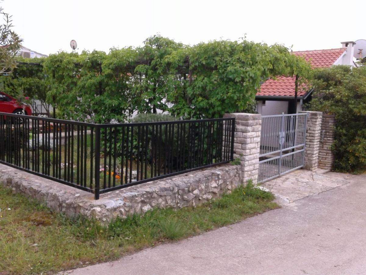 Apartment Milka Petrcane Ngoại thất bức ảnh